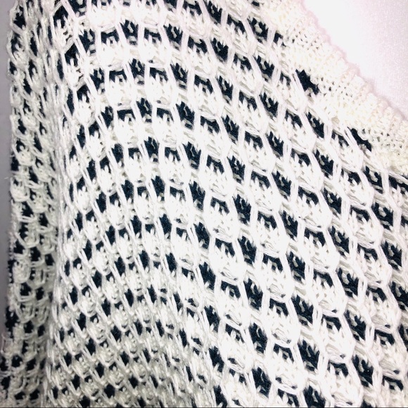 World Market Sweater Knit Pancho Style One Size - Picture 7 of 8